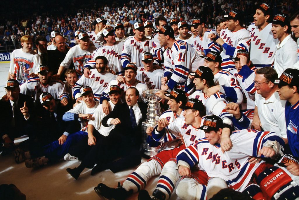 O New York Rangers de 1997 comemora a conquista da Stanley Cup.